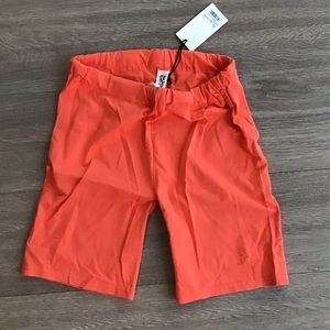 NEW les boys les girls shorts Size S